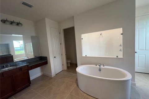 House in Groveland, Florida 6 bedrooms, 353.03 sq.m. № 1813172 - photo 10