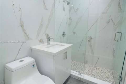 Купить виллу или дом в Майами, Флорида 4 спальни, 157.66м2, № 1896580 - фото 11