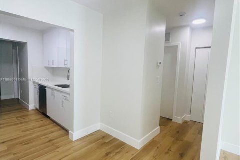 Купить виллу или дом в Майами, Флорида 4 спальни, 157.66м2, № 1896580 - фото 18