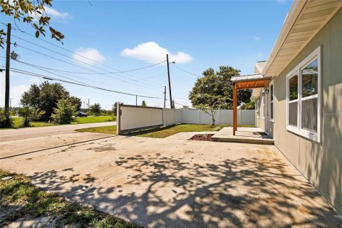 House in Lakeland, Florida 3 bedrooms, 141.58 sq.m. № 1854525 - photo 6