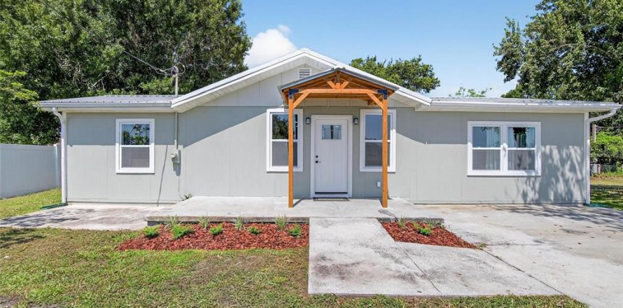 House in Lakeland, Florida 3 bedrooms, 141.58 sq.m. № 1854525