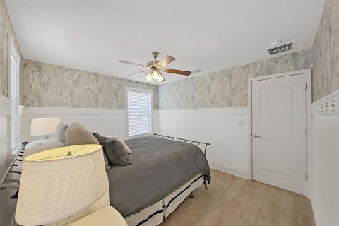 Casa en venta en Madeira Beach, Florida, 4 dormitorios, 273.23 m2 № 1868838 - foto 24