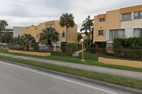 Copropriété à vendre à Miami, Floride: 2 chambres, 88.07 m2 № 2388035 - photo 7