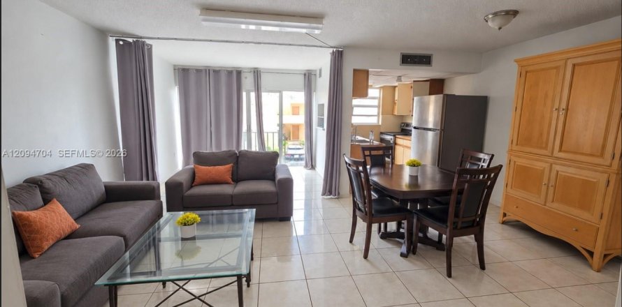 Condo à Miami, Floride, 2 chambres № 2388035