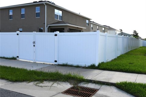 Casa en venta en Ocala, Florida, 5 dormitorios, 378.11 m2 № 1789487 - foto 4