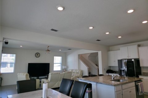 Casa en venta en Ocala, Florida, 5 dormitorios, 378.11 m2 № 1789487 - foto 9