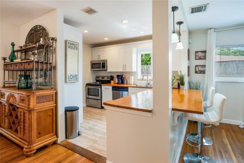 Casa en alquiler en Hallandale Beach, Florida, 4 dormitorios, 173.36 m2 № 2057559 - foto 13