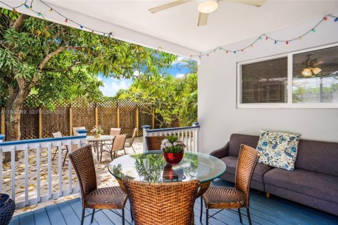 Casa en alquiler en Hallandale Beach, Florida, 4 dormitorios, 173.36 m2 № 2057559 - foto 3