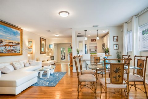 Casa en alquiler en Hallandale Beach, Florida, 4 dormitorios, 173.36 m2 № 2057559 - foto 6