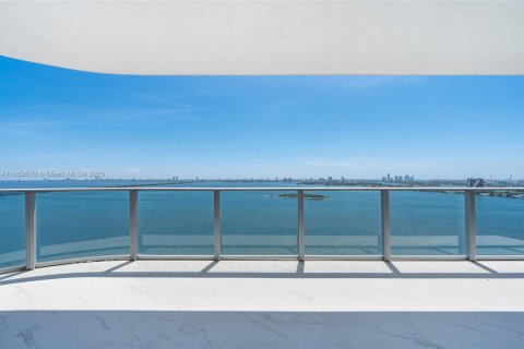 Copropriété à vendre à Miami, Floride: 4 chambres, 249.54 m2 № 1961141 - photo 13