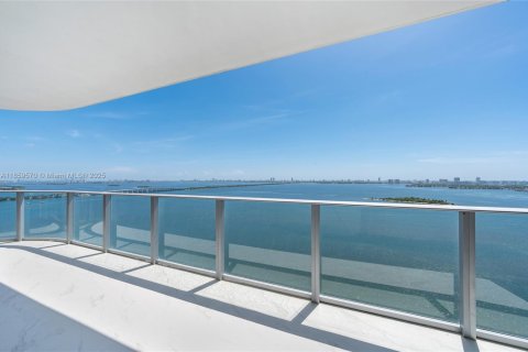 Copropriété à vendre à Miami, Floride: 4 chambres, 249.54 m2 № 1961141 - photo 12