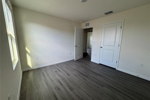 House in Zephyrhills, Florida 5 bedrooms, 227.89 sq.m. № 1878099 - photo 17
