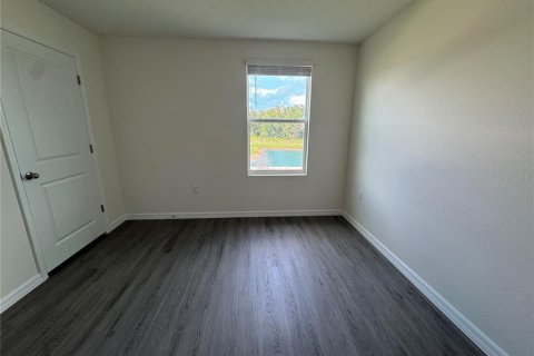 House in Zephyrhills, Florida 5 bedrooms, 227.89 sq.m. № 1878099 - photo 18