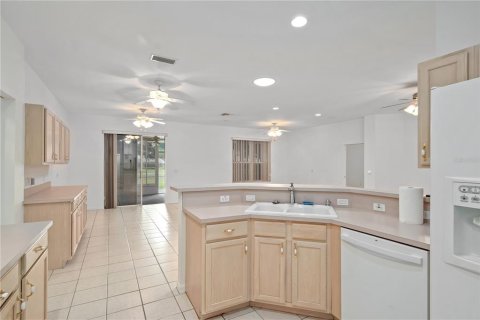 House in Ocala, Florida 3 bedrooms, 201.04 sq.m. № 1895019 - photo 18