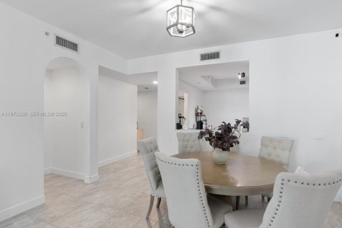 Copropriété à vendre à Aventura, Floride: 2 chambres, 162.58 m2 № 2036438 - photo 11