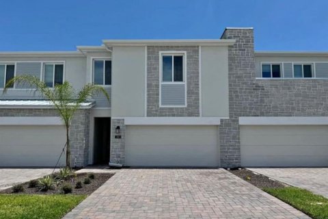 Touwnhouse à Davenport, Floride 4 chambres, 180.6 m2 № 2408288