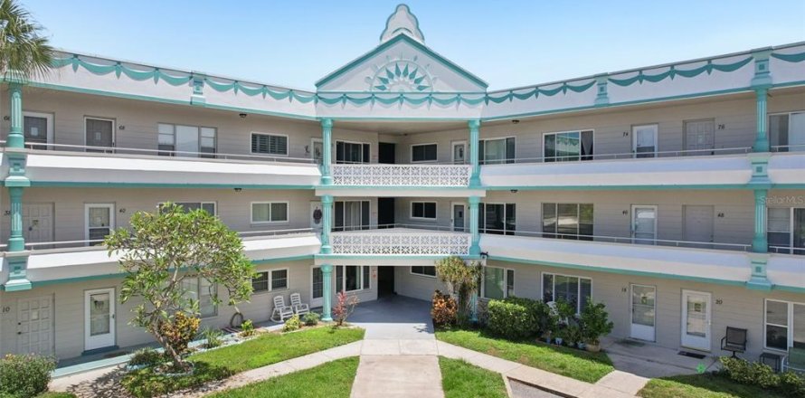 Condo in Clearwater, Florida, 2 bedrooms  № 1827733