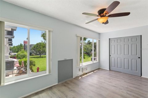 Condo in Clearwater, Florida, 2 bedrooms  № 1827733 - photo 7