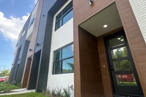 Adosado en venta en Saint Petersburg, Florida, 3 dormitorios, 190.73 m2 № 2094910 - foto 5
