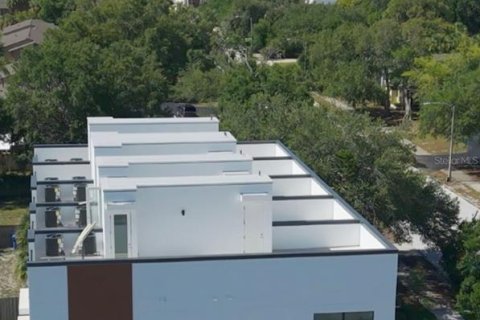 Adosado en venta en Saint Petersburg, Florida, 3 dormitorios, 190.73 m2 № 2094910 - foto 2