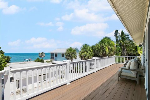 House in Englewood, Florida 5 bedrooms, 354.52 sq.m. № 1831436 - photo 9