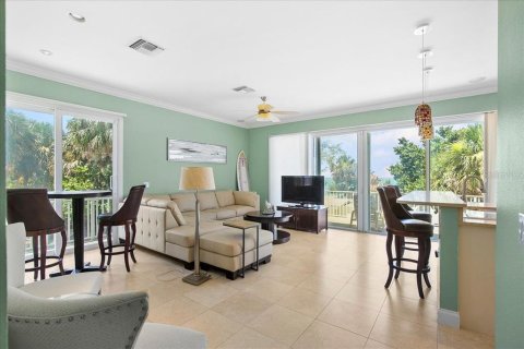 House in Englewood, Florida 5 bedrooms, 354.52 sq.m. № 1831436 - photo 6