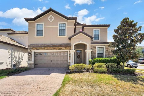 House in Davenport, Florida 8 bedrooms, 363.15 sq.m. № 1427121 - photo 1