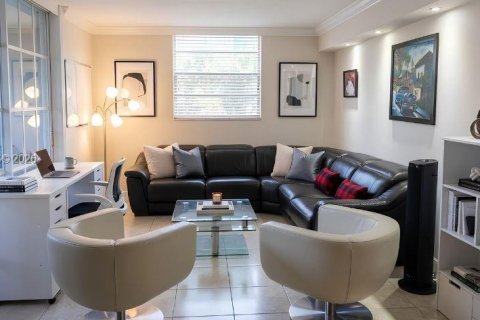 Купить кондоминиум в Майами, Флорида 3 спальни, 123.19м2, № 2050998 - фото 5