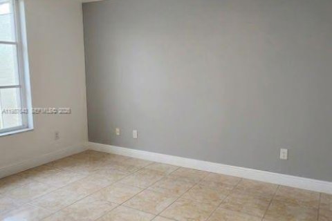 Купить кондоминиум в Майами, Флорида 3 спальни, 123.19м2, № 2050998 - фото 20