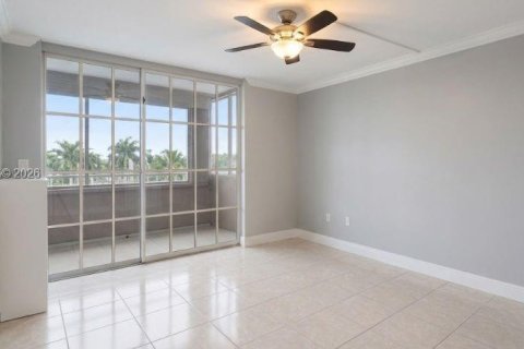 Купить кондоминиум в Майами, Флорида 3 спальни, 123.19м2, № 2050998 - фото 18