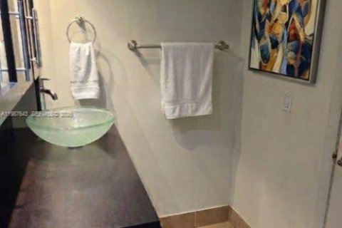 Купить кондоминиум в Майами, Флорида 3 спальни, 123.19м2, № 2050998 - фото 21