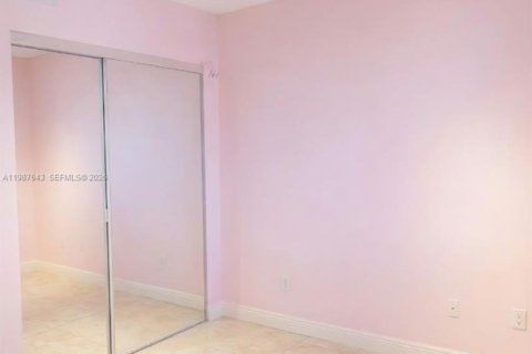 Купить кондоминиум в Майами, Флорида 3 спальни, 123.19м2, № 2050998 - фото 13