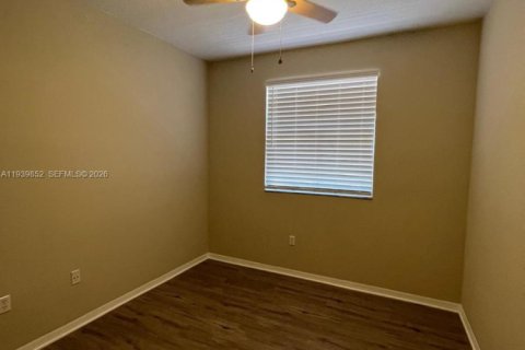 Townhouse in Pembroke Pines, Florida 2 bedrooms, 102.19 sq.m. № 2001915 - photo 18