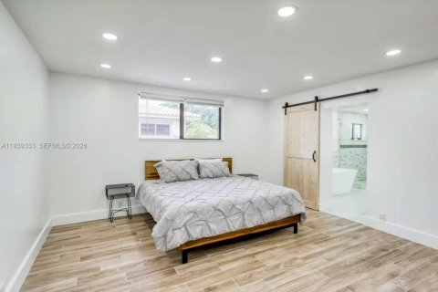 Villa ou maison à louer à Hollywood, Floride: 4 chambres, 194.07 m2 № 1996608 - photo 11