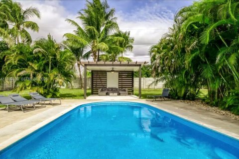 Villa ou maison à louer à Hollywood, Floride: 4 chambres, 194.07 m2 № 1996608 - photo 20