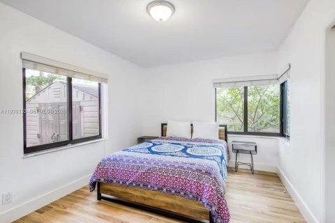 Villa ou maison à louer à Hollywood, Floride: 4 chambres, 194.07 m2 № 1996608 - photo 17