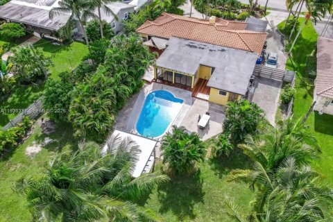Villa ou maison à louer à Hollywood, Floride: 4 chambres, 194.07 m2 № 1996608 - photo 21