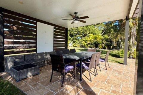 Villa ou maison à louer à Hollywood, Floride: 4 chambres, 194.07 m2 № 1996608 - photo 26