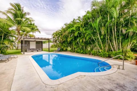 Villa ou maison à louer à Hollywood, Floride: 4 chambres, 194.07 m2 № 1996608 - photo 18