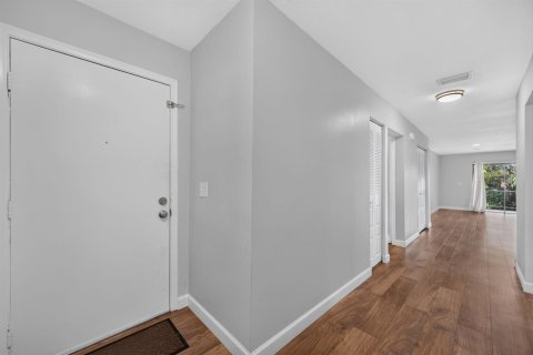 Condo in Boca Raton, Florida, 2 bedrooms  № 2387950 - photo 7