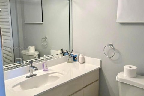 Copropriété à vendre à Pompano Beach, Floride: 1 chambre, 70.61 m2 № 2090162 - photo 8
