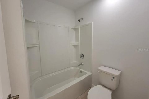Casa en venta en Kissimmee, Florida, 5 dormitorios, 210.98 m2 № 2136005 - foto 6