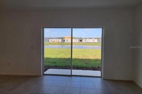 Casa en venta en Kissimmee, Florida, 5 dormitorios, 210.98 m2 № 2136005 - foto 18