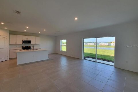 Casa en venta en Kissimmee, Florida, 5 dormitorios, 210.98 m2 № 2136005 - foto 16