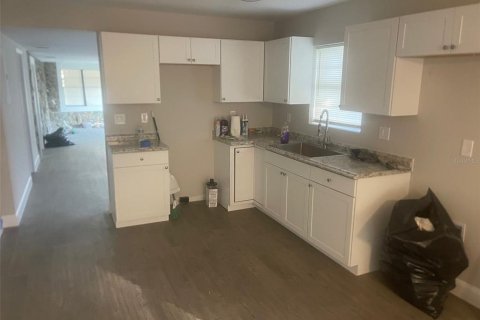 Casa en venta en Wildwood, Florida, 3 dormitorios, 139.35 m2 № 2158027 - foto 2