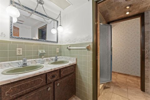 Casa en venta en Orlando, Florida, 3 dormitorios, 232.44 m2 № 2298482 - foto 22