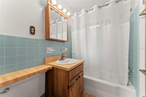 Casa en venta en Orlando, Florida, 3 dormitorios, 232.44 m2 № 2298482 - foto 26
