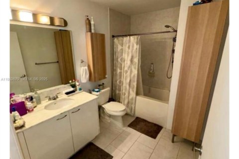 Купить кондоминиум в Майами, Флорида 1 спальня, 83.89м2, № 1993507 - фото 3