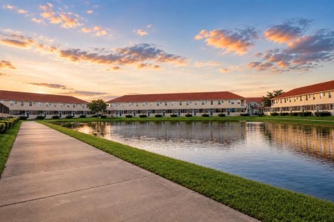 Adosado en venta en Kissimmee, Florida, 3 dormitorios, 163.69 m2 № 2321687 - foto 22