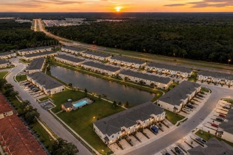 Adosado en venta en Kissimmee, Florida, 3 dormitorios, 163.69 m2 № 2321687 - foto 27